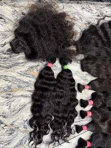 Cabello Humano Natural Ondulado de un Solo Donante, Cabello Virgen sin Procesar en Paquetes para Extensiones, Fabricación de Pelucas y Uso en Salones - Product Image 3