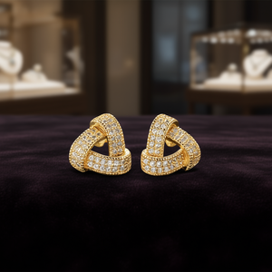 Orecchini a lobo di lusso in oro massiccio 18 carati con diamanti, design geometrico in oro bianco, micro-incastonatura, taglio brillante rotondo, da donna per tutti i giorni - Product Image 2