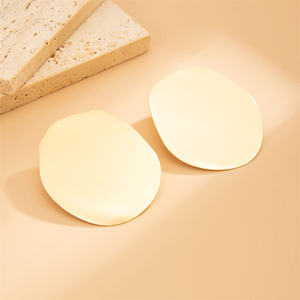 Exagéré grandes boucles d'oreilles rondes irrégulières lisses pour les femmes à la mode dame grandes boucles d'oreilles accessoires sur l'oreille bijoux à la mode - Product Image 3