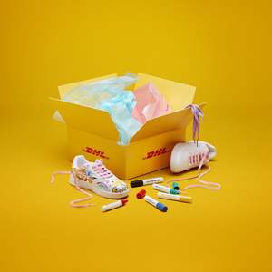 أفضل وكيل شحن جوي صيني لخدمة التوصيل من الباب إلى الباب، شحن الأحذية المستنسخة من الصين إلى أوروبا (بلجيكا، إيطاليا، إسبانيا، بولندا) - Product Image 1