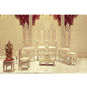 Ensemble de chaises Mandap en bois argenté sculpté, chaises Royal en bois lourd sculpté, pour mariage, dernière collection - Product Image 1