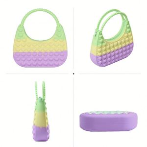 Bolso Bandolera Infantil Impermeable de Gel de Sílice con Diseño de Media Luna y Burbujas Antiestrés, Pionero en Control de Roedores Transfronterizo - Product Image 2