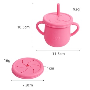 Taza de silicona <span class=keywords><strong>para</strong></span> bocadillos de comida de bebé de grado alimenticio más vendida taza de agua potable de silicona con tapa y mango de paja <span class=keywords><strong>para</strong></span> entrenamiento de niños - Product Image 6