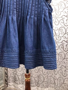 Camicetta in <span class=keywords><strong>Denim</strong></span> 100% Cotone, Design Moda Primavera 2026, Top Casual Senza Maniche con <span class=keywords><strong>Motivi</strong></span> Plissettati per Donne, Camicie in Jeans Blu - Product Image 3