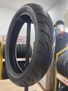 Pneu de scooter K305 Premium avec taille 16, 17 et 18 pouces, pneu tubeless pour les conducteurs urbains, excellente adhérence, longue autonomie, grande stabilité - Product Image 6