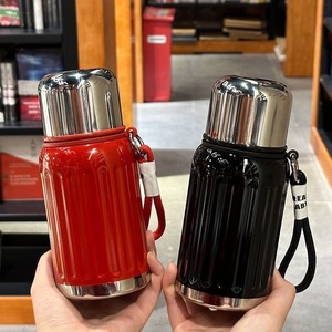 Nueva Taza Térmica de Acero Inoxidable 316 New Rome - Taza de Regalo Pequeñ<span class=keywords><strong>a</strong></span> y Portátil <span class=keywords><strong>con</strong></span> Cordón, Diseño Minimalista Moderno, Botellas de Acero Inoxidable - Product Image 2