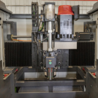 Machine de fraisage d'angle automatique CNC pour barres omnibus, équipement de chanfreinage d'arc de haute précision pour barres de cuivre, pour la production d'appareillage électrique