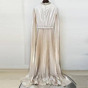 Luxuriöse Formelle Hochzeits- und Gala-Kleider Elegantes Champagner Hochgeschlossenes Plissiertes Abendkleid mit Perlenbesatz und Gürtel mit Cape-Ärmeln - Product Image 4