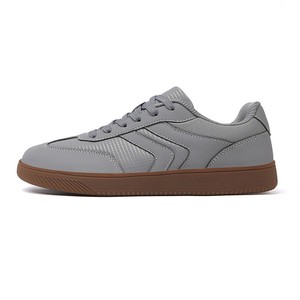 Chaussures de cyclisme pour hommes - style baskets à lacets, semelle extérieure en caoutchouc naturel, doublure en mesh, légères et respirantes - Product Image 3