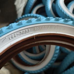 Pneu <span class=keywords><strong>de</strong></span> vélo coloré 12.5 "Pneus <span class=keywords><strong>de</strong></span> vélo pour enfant 12 1/2X2 1/4 (62-203) et 12.5" Tubes <span class=keywords><strong>de</strong></span> vélo robustes <span class=keywords><strong>Valve</strong></span> Schrader - Product Image 6