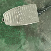 Petite machine de remplissage de liquides par pesage pour l'huile, machine de remplissage par pesage à 2 têtes avec moteur servo