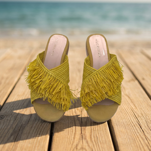 Mules tendance MOCCHIN jaunes à franges en raphia rayées, sandales d'été à bout ouvert, semelle respirante en PU - Product Image 1