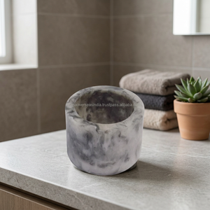 Top Trend Eco-Friendly Modern Dual Tone Round <b>Table</b> Decor Resin Napkin Ring Holder for Wedding and Summer Winter Gatherings - Product Image 2