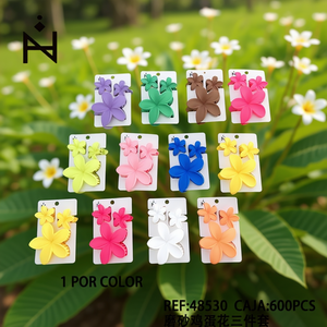 Ensemble de 3 pinces à cheveux Frosted Frangipani, design floral coloré pour femmes et filles - Product Image 2