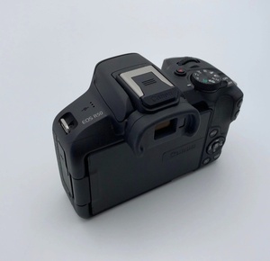 Appareil photo Canon R50 d'occasion, modèle d'entrée de gamme, boîtier seul, léger et économique - Product Image 4