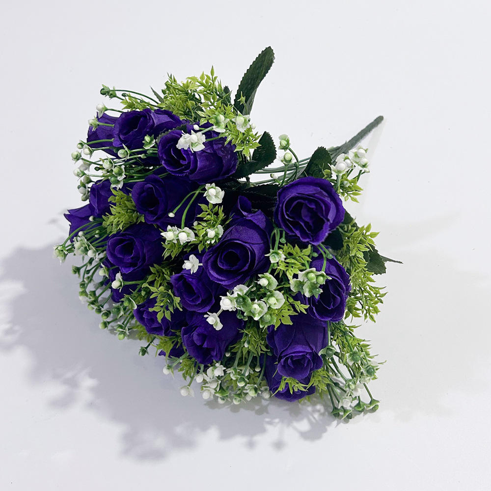 Bunch of 18 blue and purple roses