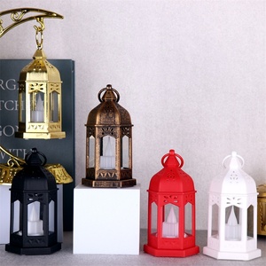 Venta al por mayor 13x7cm LED iluminar Castillo linterna ornamento plástico vela lámpara para decoración del hogar fiesta y Ramadán - Product Image 1