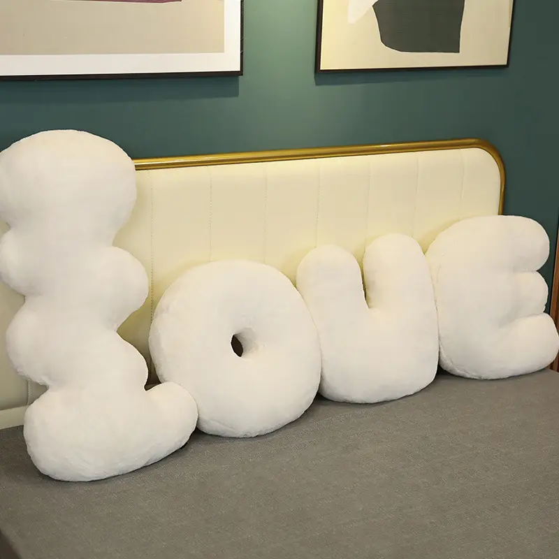 Hazır sıcak satış hiçbir MOQ lüks beyaz kabarık ev dekorasyonu yastık aşk mektupları atmak yastık kılıfı yastık kanepe yastık