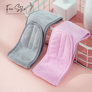 Cuffie da doccia di design per esercizi, sport e spa, in raso largo, con strisce avvolgenti per capelli, accessori di bellezza per donna - Product Image 1