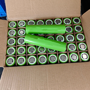 Batterie rechargeable au sodium-ion Na Ion 33140 32140 3v 10ah 10c 18c 20c 30c 50c Cellule de batterie au sodium-ion 32140 - Product Image 3