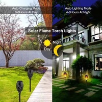 Lampe torche solaire à flamme à LED pour l'extérieur Contrôle intelligent de la lumière Induction LED Lampadaires solaires à flamme pour le jardin