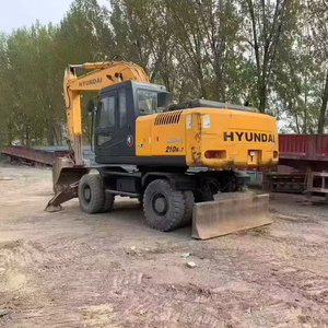 Vente Flash : Excavatrice sur pneus Hyundai 210wvs d'occasion en excellent état – Excavatrices Hyundai 210-7, 210w-7, 210w-9 d'occasion en promotion - Product Image 1