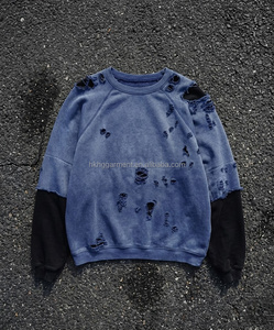 เสื้อสเวตเชิ้ตคอกลมสีน้ำเงินฟอกย้อมสไตล์วินเทจสำหรับผู้ชาย แบบดิสเทรส แขนสองชั้น สไตล์สตรีทแวร์ - Product Image 1