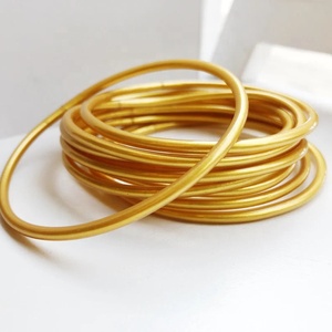 Pulsera de silicona con símbolo de la suerte, brazalete budista de color dorado claro, estilo tibetano - Product Image 1