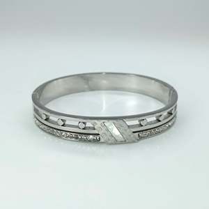 Bracelet tendance en acier inoxydable 316L plaqué or PVD, bijoux durables et résistants pour femmes - Product Image 1