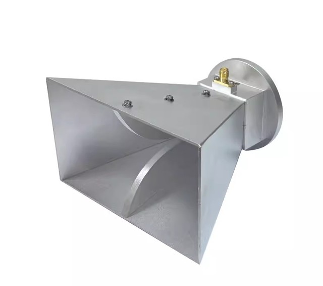 1.6-12GHz Broadband Aluminum Waveguide Horn Antenna High Gain SMAK Connector 2.5 VSWR 50 for RF Laboratory Test