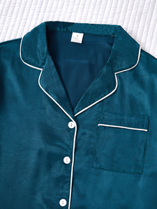 Bộ đồ ngủ bằng vải sa tanh thanh lịch cho nữ quần đùi áo ngắn tay có ve áo màu trơn hai mảnh quần áo ngủ thường ngày mặc nhà cho mùa thu ODM - Product Image 3