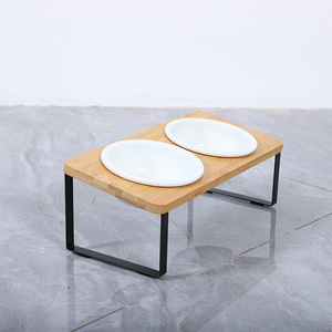ชั้นวางชามอาหารแมวไม้ไผ่แบบสองช่อง ยกสูงสำหรับให้อาหารสัตว์เลี้ยง - Product Image 3