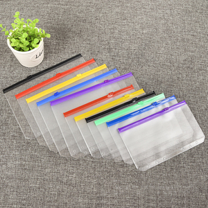 Bán Sỉ Túi Đựng Đầy Chất Liệu Nhựa Pvc A6 Tùy Chỉnh Túi Đựng Đầy Màu Sắc Túi Đựng Tiền 6 Vòng Khóa Kéo - Product Image 1