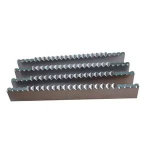 Zigzag cutting knife and blades for flowing wrapping machines