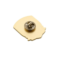 Badge de supporter de football américain en alliage de zinc moulé sous pression, forme bouclier, émail souple, personnalisé OEM pour sponsorisation sportive