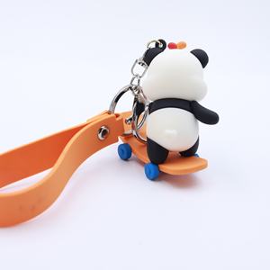 ผู้ผลิต 12 ปี ประสบการณ์ ปี 2024 พวงกุญแจ PVC 3 มิติแบบกำหนดเองพร้อมโลโก้ตามสั่ง พวงกุญแจซิลิโคนรูปแพนด้าน่ารัก พร้อมสายคล้องข้อมือ - Product Image 6