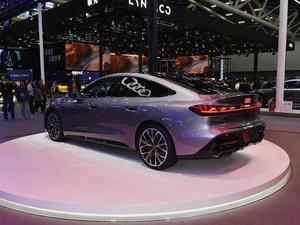 รถยนต์ Audi A5 2025 <span class=keywords><strong>Sportback</strong></span> 45TFSI Quattro 2.0T เบนซิน เกียร์อัตโนมัติ พวงมาลัยซ้าย สีดำ ล้อแม็ก R19 หลังคาพาโนรามิก ซันรูฟ ซีดาน รุ่นใหม่ ขายดี - Product Image 4