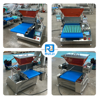 Machine de dépose automatique de bonbons de bureau à petite échelle pour la formation de bonbons gélifiés, de gelée, de chocolat, de fondant et de bonbons sucrés à base de gélatine et de pectine