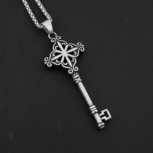 yunnique Collier pour homme en acier inoxydable avec pendentif clé mystère à motif floral, bijou cadeau, chaîne de 60 cm, chaîne de pull en argent tibétain - Product Image 2