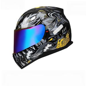 Casco de Motociclismo de Carreras con Certificación CCC, Lentes de Colores, Resistente al Agua <span class=keywords><strong>en</strong></span> Días Lluviosos, Resistente al Desgaste, Espejo Doble - Product Image 5