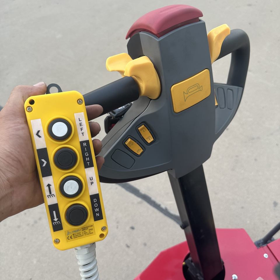 Compact Mobile Electric Stacker 1.0 Ton Lead-acid Battery 1.5m Lift ...