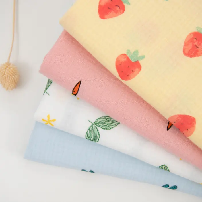 Erdbeere gedruckt crepe stoff gaze für baby handtuch swaddle doppel schicht