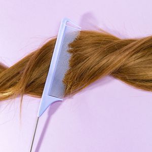 Peine para Mechas con Aguja de Acero, Herramienta Profesional para Salón de Belleza, Material PP - Product Image 3
