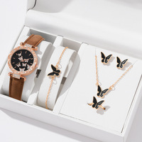 Lot de 5 Pièces de Bijoux Plaqué Or Papillon pour Femmes : Montre, Bague, Collier, Boucles d'Oreilles et Bracelet (Sans Boîte)