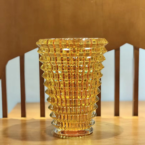 Jarrón de Cristal de Alta Calidad con Forma de Torre Trapezoidal Circular de Color Amarillo Creativo para Decoración Navideña y Decoración de Mesa de Boda - Product Image 1
