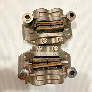 Pinze Freno Anteriori con Pastiglie per Yamaha R1 2015-2019 - Product Image 1