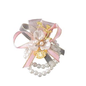Bracelet de poignet de mariée en perles et peptides Xi, accessoire floral pour mariage - Product Image 5