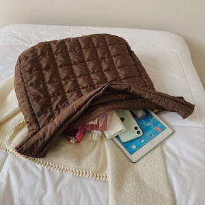 Sac bandoulière pour femme, sac à main, sac à épaule polyvalent et tendance pour femme, très vendu - Product Image 4