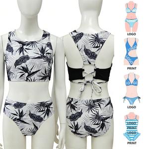 Conjunto de Bikini Personalizado OEM para Niñas, Estampado Floral Blanco y Negro, con Abertura en Forma de <span class=keywords><strong>Palma</strong></span>, Traje de Baño de Dos Piezas con Tirantes Ajustables para Playa y Arena - Product Image 1