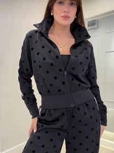 Conjunto Deportivo de Puntos Y2K 2026, Sudadera Holgada con Capucha y Pantalones Anchos de Secado Rápido, Ropa Casual Urbana para Mujer - Product Image 4